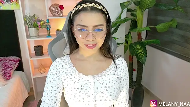 Snapshot of melany_naa chatting on 09/26/25, 12:58 melany naa online show from 09/26/25, 12:58