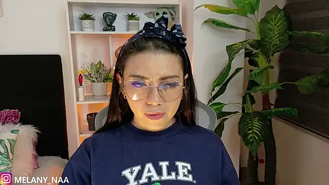 Snapshot of melany_naa chatting on 10/14/25, 02:01 melany naa online show from 10/14/25, 02:01