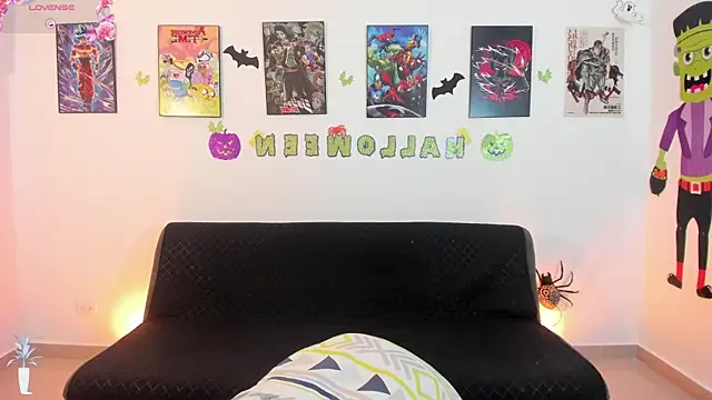 jonathanjoestar  online show from 10/14/25, 09:26