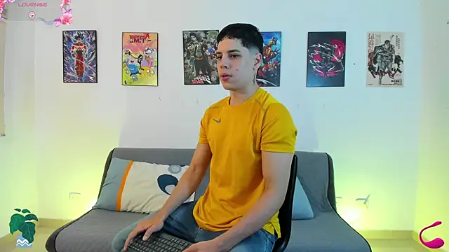 Snapshot of jonathanjoestar_ chatting on 11/14/25, 10:18 jonathanjoestar online show from 11/14/25, 10:18