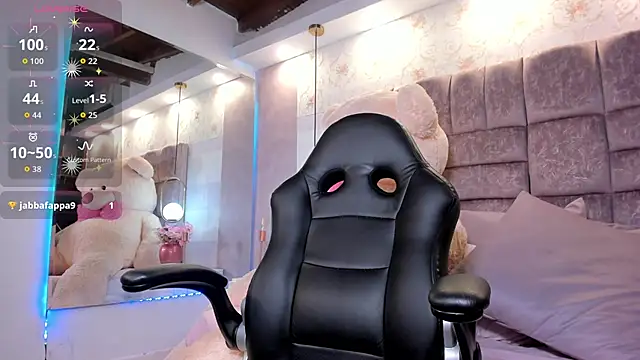 amina west online show from 10/03/25, 03:58