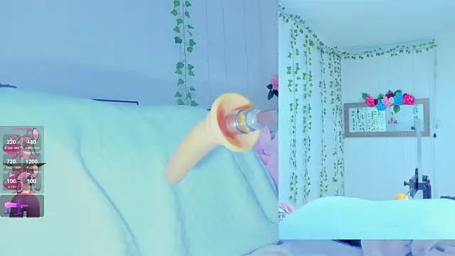 Tiffanny Love  online show from 09/18/25, 04:25