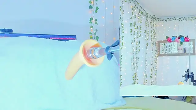 Tiffanny Love  online show from 10/08/25, 09:29