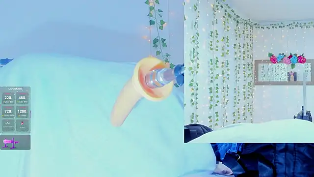 Tiffanny Love  online show from 10/28/25, 09:13