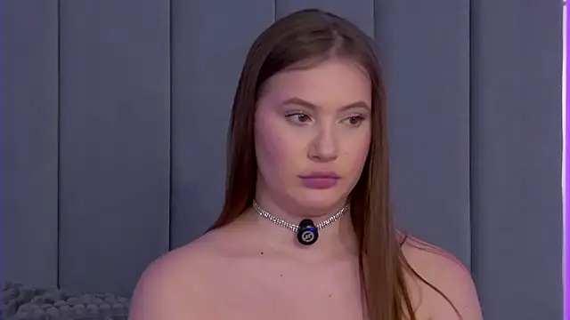 Snapshot of ChloeMarsch chatting on 10/19/25, 05:30 ChloeMarsch online show from 10/19/25, 05:30