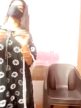 Payal-Love143 online show from 12/24/24, 06:17