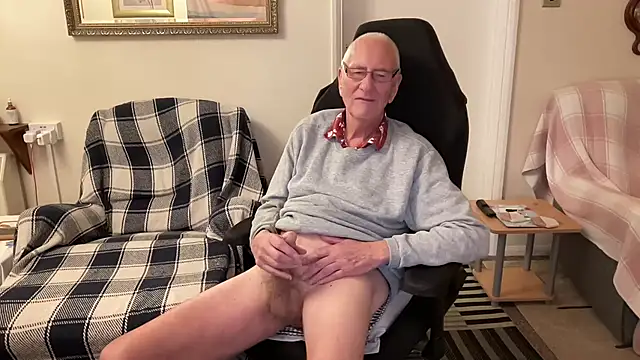 cutaboverest online show from 11/05/25, 04:07