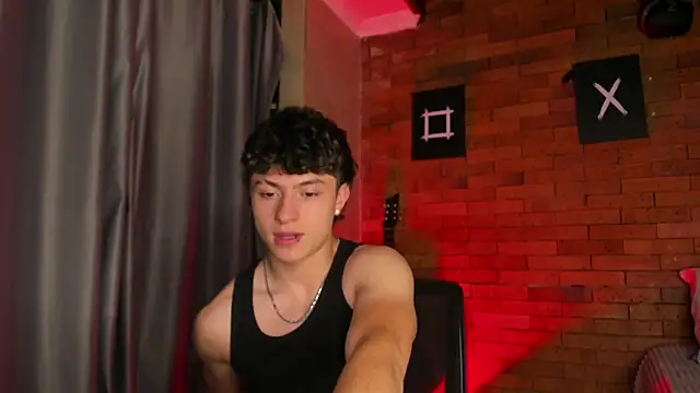 Snapshot of Ares_Dickson chatting on 02/02/25, 04:26 Ares Dickson online show from 02/02/25, 04:26