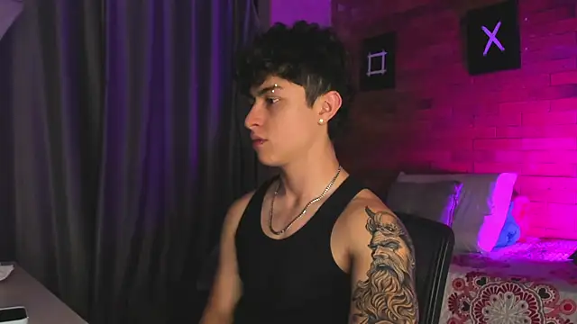 Snapshot of Ares_Dickson chatting on 02/20/25, 03:34 Ares Dickson online show from 02/20/25, 03:34