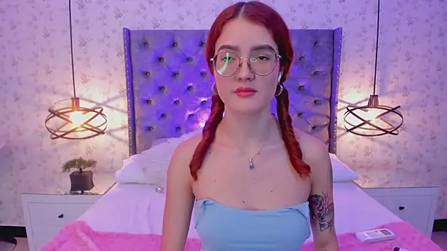 Snapshot of MiaWinx chatting on 01/09/25, 01:18 MiaWinx online show from 01/09/25, 01:18