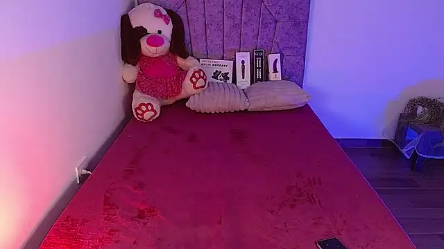 fluffy peit16 online show from 11/28/25, 12:35