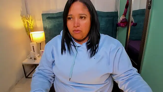 Busty Juicy online show from 12/20/24, 12:05