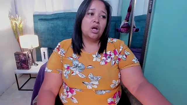 Busty Juicy online show from 01/07/25, 12:20