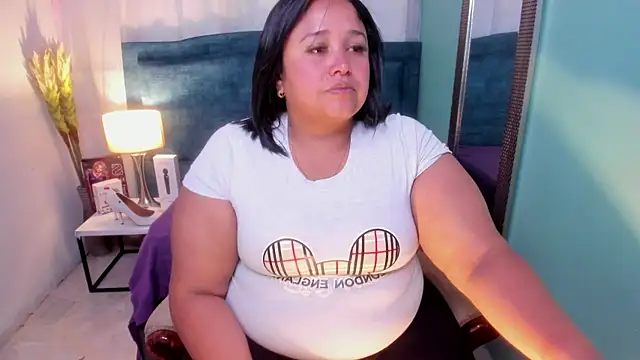 Busty Juicy online show from 02/19/25, 07:05