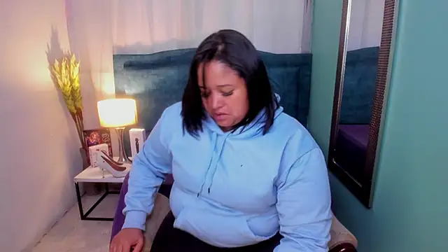 Busty Juicy online show from 02/20/25, 11:53