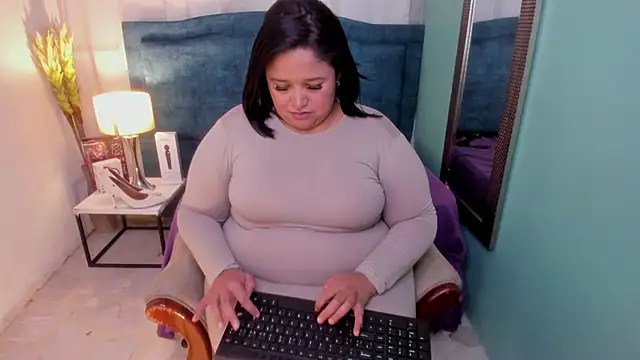 Busty Juicy online show from 03/01/25, 02:55