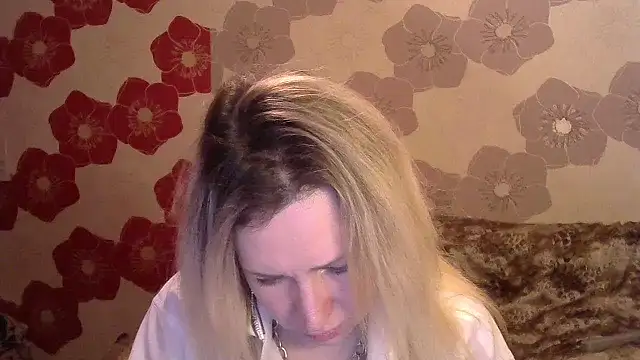 Queen Daenerys online show from 12/10/24, 10:47