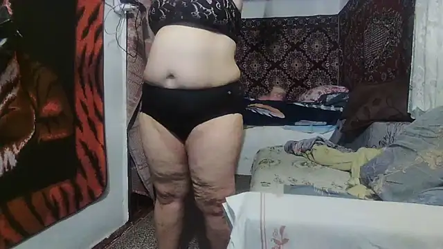 Snapshot of NataliiaRosa54 chatting on 10/08/25, 03:15 NataliiaRosa54 online show from 10/08/25, 03:15