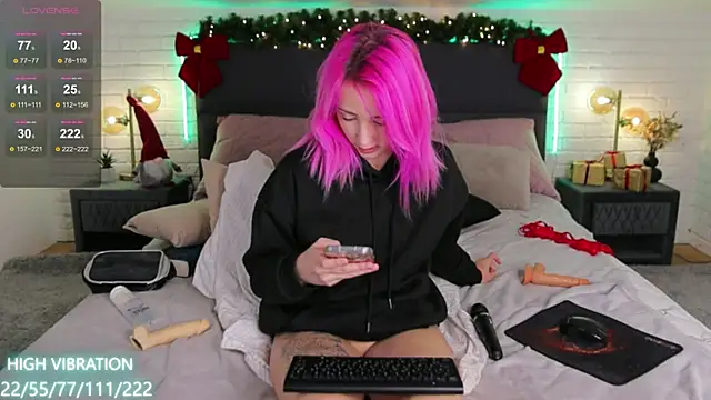Selena Lily online show from 12/30/24, 01:15