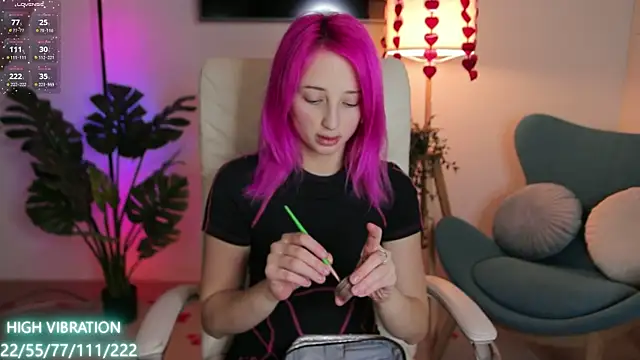 Selena Lily online show from 02/23/25, 07:17