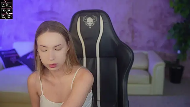 Linda054 online show from 10/20/25, 11:27