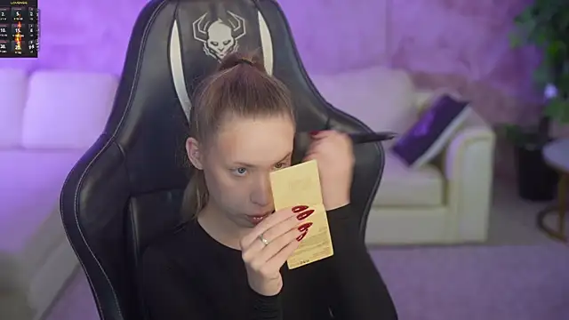 Linda054 online show from 10/30/25, 02:46