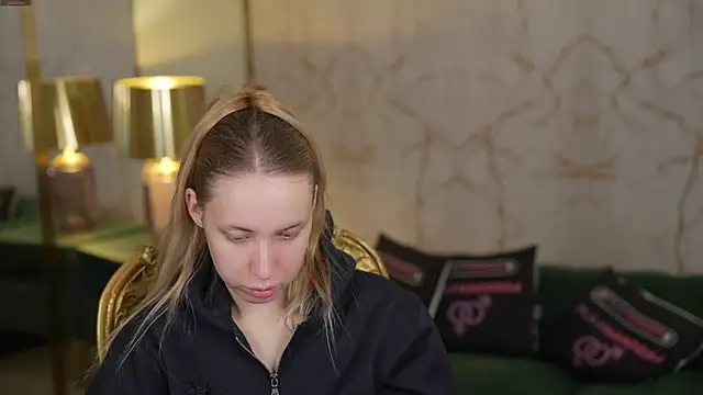 Linda054 online show from 11/07/25, 02:22