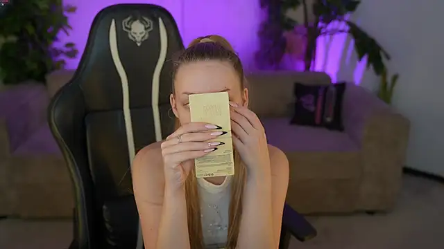 Linda054 online show from 11/15/25, 05:49