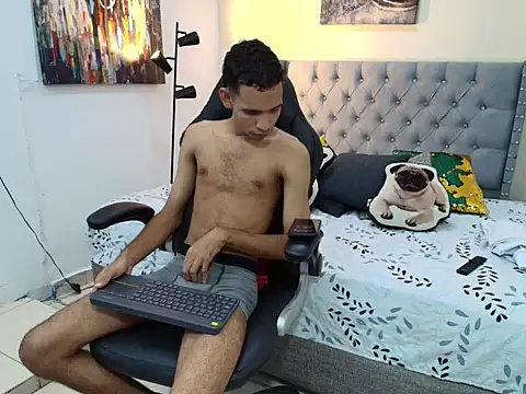 tonny 23cm  online show from 10/26/25, 05:41