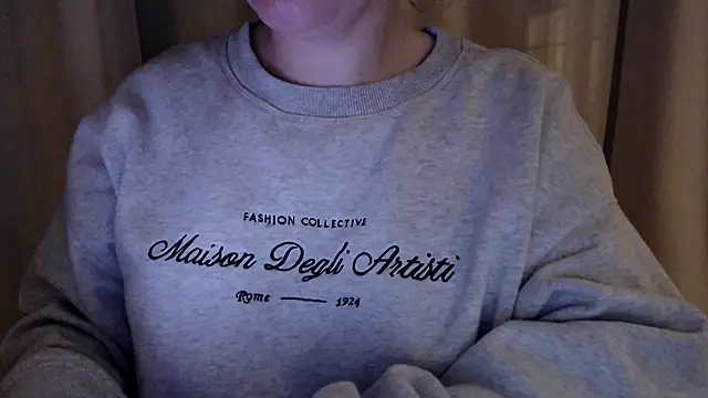 Snapshot of Sandysecret chatting on 10/23/25, 07:56 Sandysecret online show from 10/23/25, 07:56