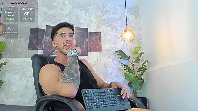 Snapshot of Nate_franco chatting on 02/08/26, 04:27 Nate franco online show from 02/08/26, 04:27