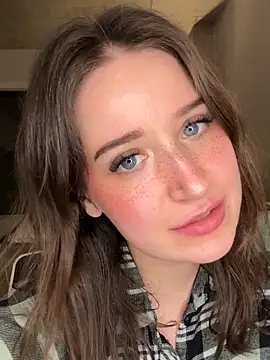 Snapshot of nerdynina chatting on 12/14/25, 01:55 nerdynina online show from 12/14/25, 01:55