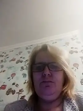 Forest-Lady online show from 10/20/25, 03:01