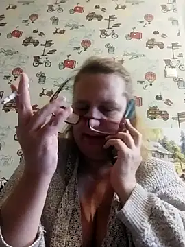 Forest-Lady online show from 10/22/25, 08:14