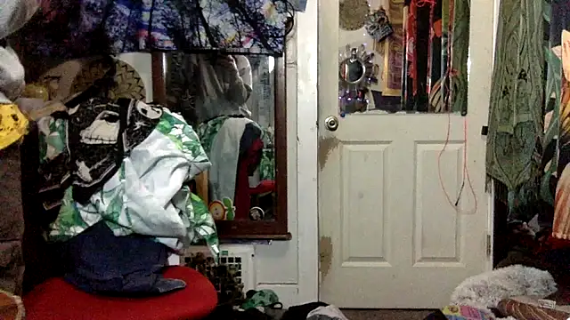 Snapshot of Robriguezxxx chatting on 11/10/25, 03:05 Robriguezxxx online show from 11/10/25, 03:05