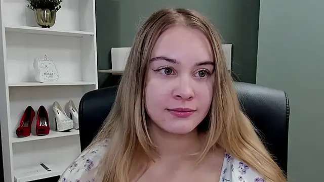 kitty valeria online show from 11/23/25, 09:58