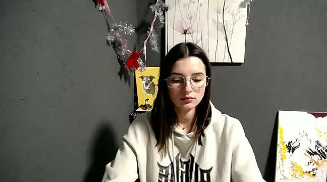lady olivia  online show from 12/24/24, 05:13
