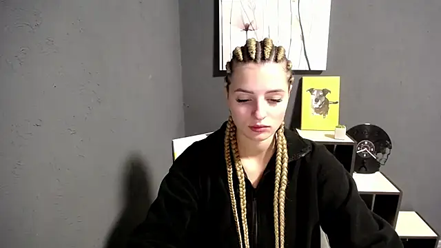 lady olivia  online show from 10/16/25, 01:56