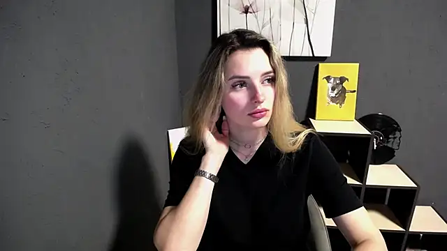 lady olivia  online show from 05/04/26, 12:45