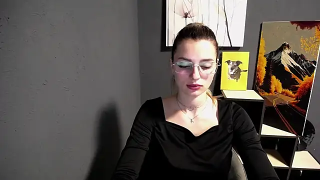 lady olivia  online show from 06/07/26, 12:20