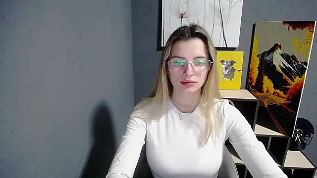 lady olivia  online show from 06/17/26, 12:50