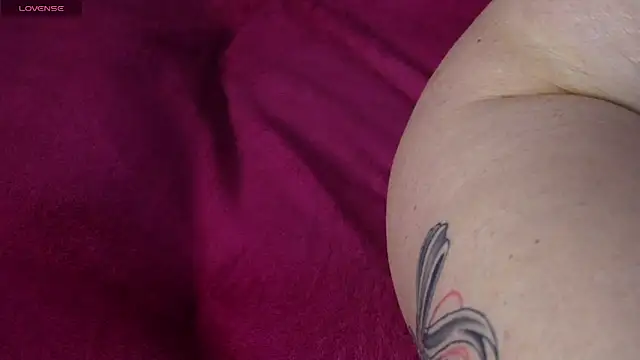 NadjaNeah online show from 02/21/25, 07:21