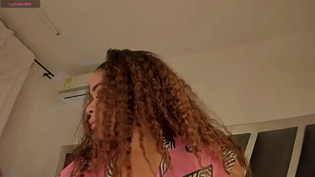 Snapshot of Samanntha_Rose chatting on 09/29/25, 07:30 Samanntha Rose online show from 09/29/25, 07:30