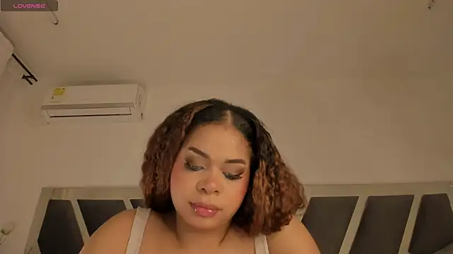 Snapshot of Samanntha_Rose chatting on 10/30/25, 07:36 Samanntha Rose online show from 10/30/25, 07:36