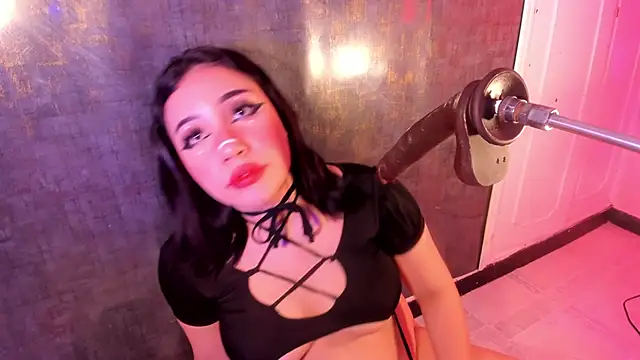 emy evie online show from 10/23/25, 07:34