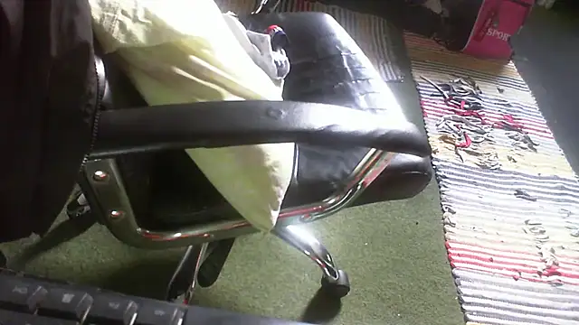 Snapshot of Carte1921 chatting on 11/20/25, 12:05 Carte1921 online show from 11/20/25, 12:05