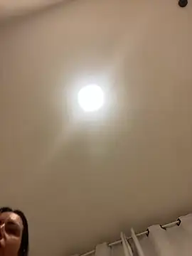 YasmimBrasil online show from 05/15/26, 05:25