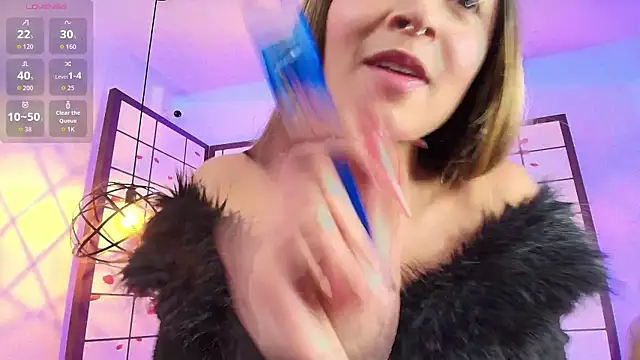 Victoria Adams14 online show from 10/20/25, 03:07