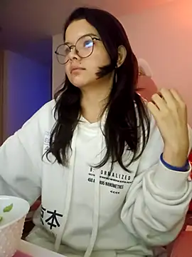 azumiichan online show from 12/02/25, 12:16