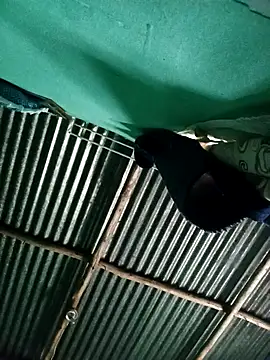 Qtee4 online show from 10/29/25, 04:04